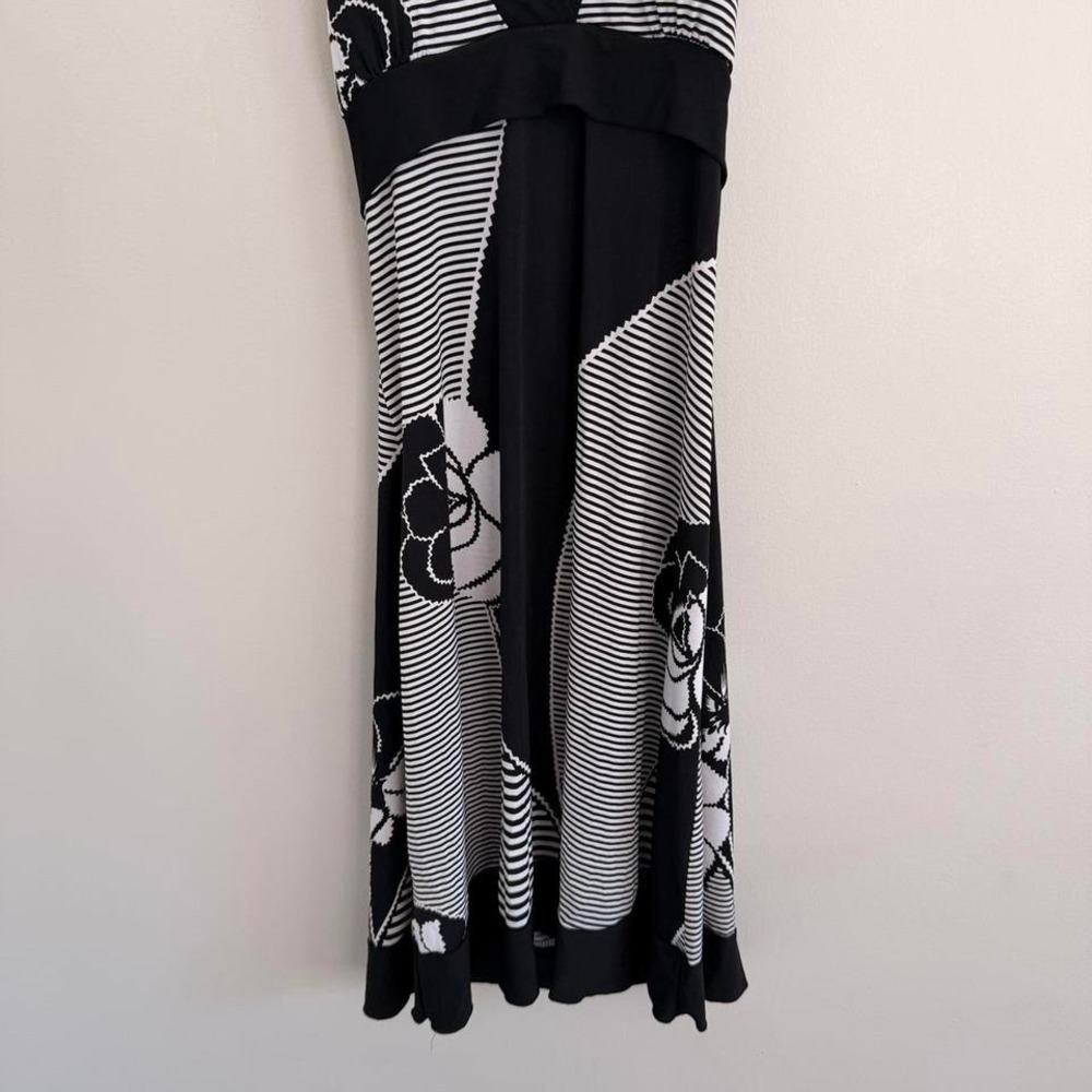 Y2K‎ BLACK AND WHITE BODY CENTRAL ABSTRACT PRINT HALTER NECK MIDI DRESS - Picture 4 of 6